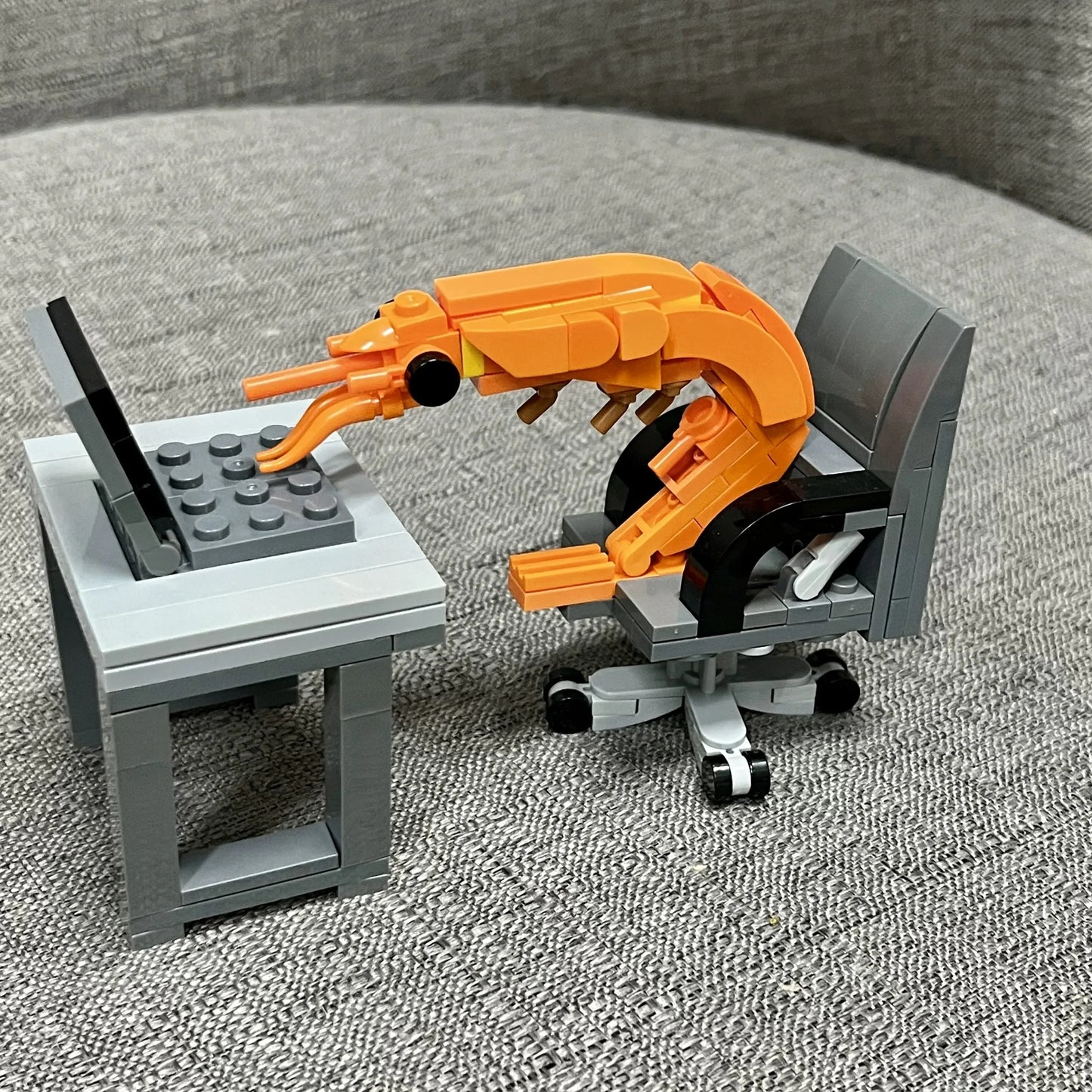 MOC Building block shrimp model figurines, puzzle assembly, boys and girls randomly mixing, Internet celebrity creative parodies